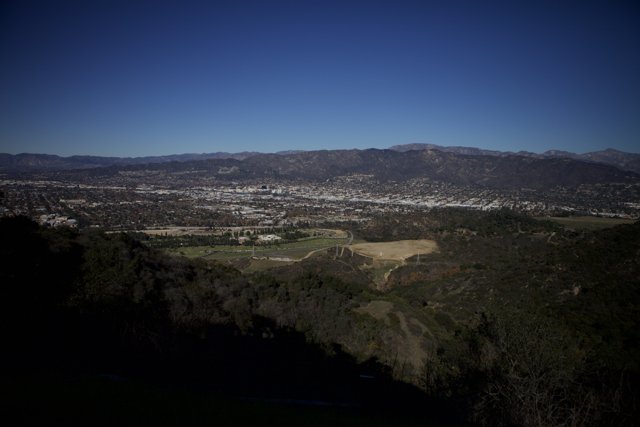 Overlooking the City from Griffith Park Plateau