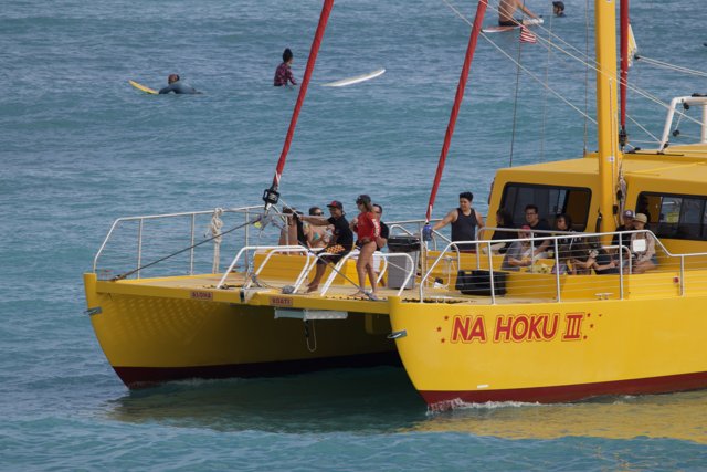 Sailing the Vibrant Seas: The Na Hoku II Adventure