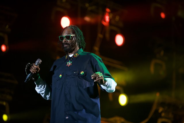 Snoop Dogg Shines at Coachella