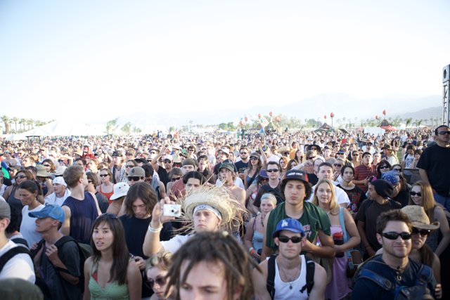 Coachella 2007: A Sea of People Under the Blue Skies