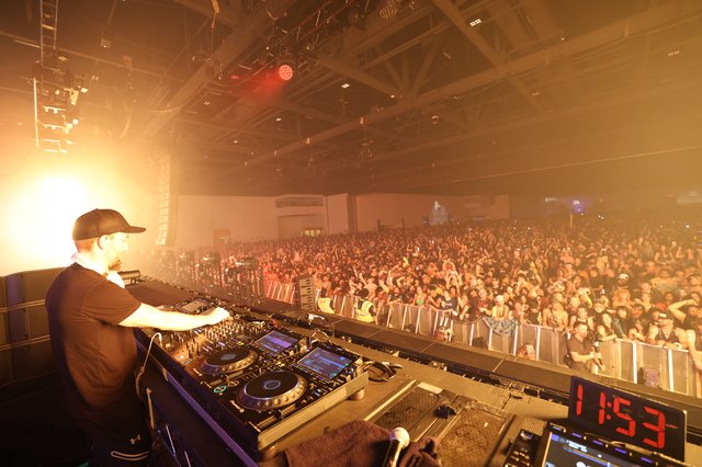 DJ Commands Massive Crowd at Wobbleland 2026