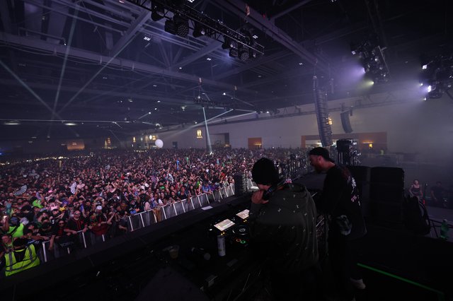 DJ Duo Commands Massive Indoor Festival Crowd at Wobbleland