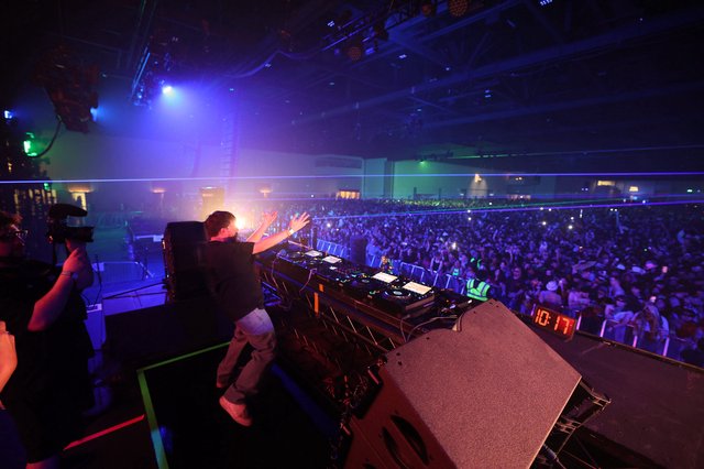 DJ Commands Massive Crowd at Wobbleland 2026