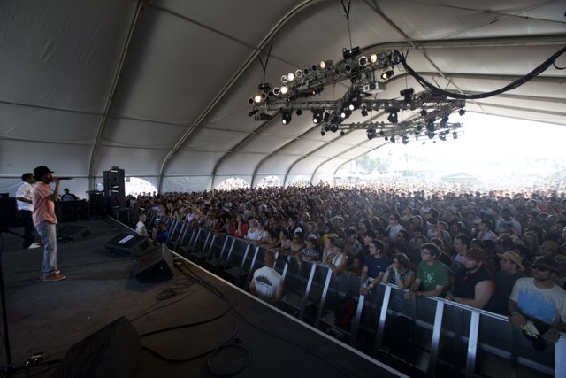 A Vibrant Crowd at Coachella 2009