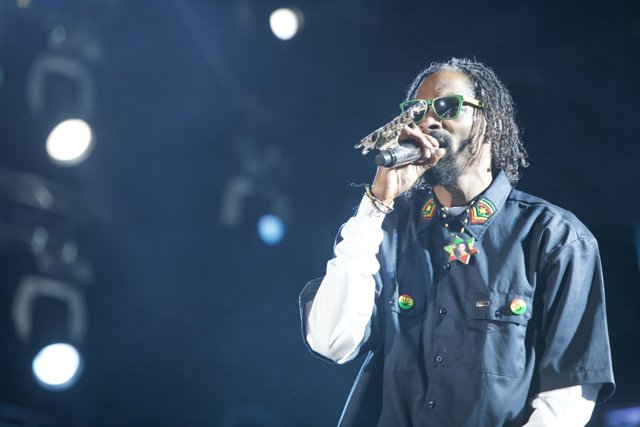 Snoop Dogg steals the show at Coachella 2014