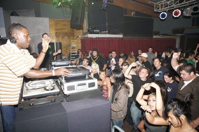 DJ Joe Cobb electrifies the urban crowd at Kenny Ken's 2007 album launch