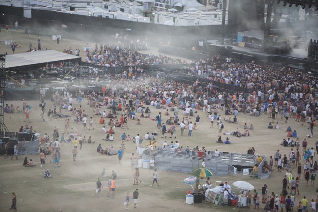 Coachella Music Festival Draws Record Crowd