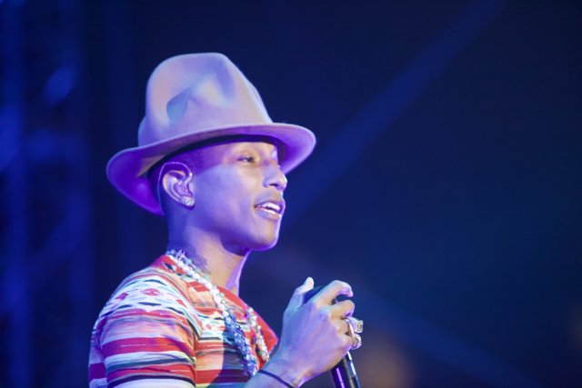 Pharrell Williams rocks 2014 Coachella in signature hats