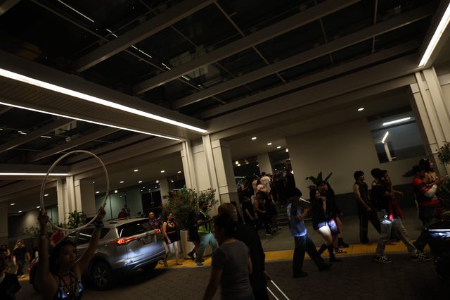 Wobbleland Festival Crowd Flows Through Convention Center