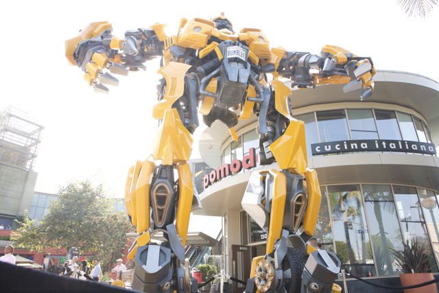 Massive Transformer Robot in the City