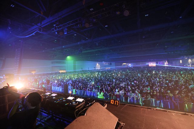 DJ Commands Massive Crowd at Wobbleland 2026