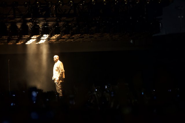 Kanye West Electrifies London Crowd at O2 Arena