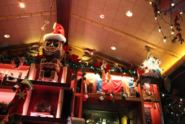 Tiki Statue Gets Festive for the Holidays