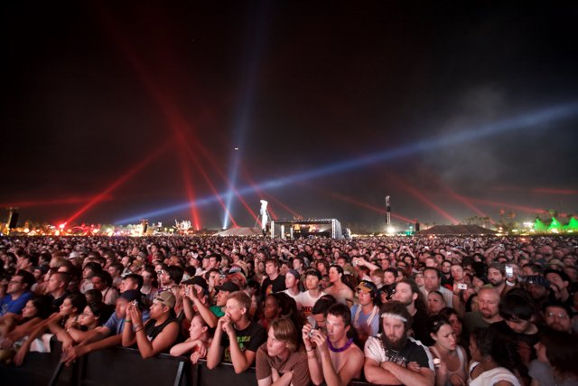 Coachella Nightlife: A Thrilling Concert Experience