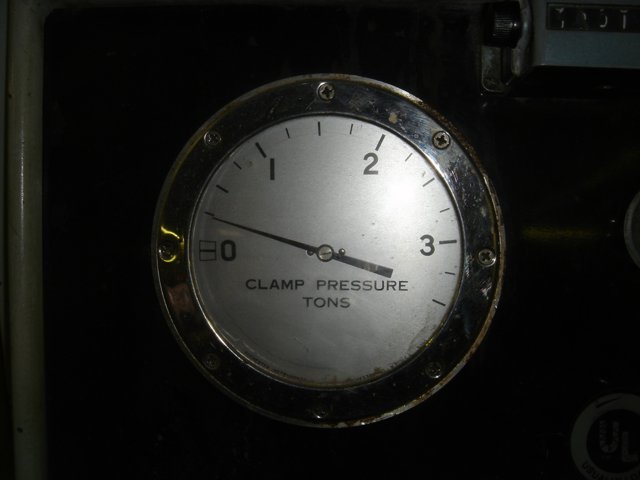 Clamp Pressure Gauge