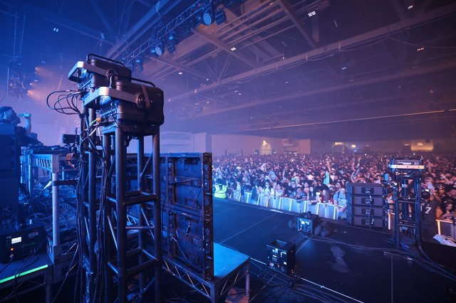 Massive Crowd Surges at Wobbleland 2026 Festival