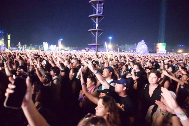 Night Under the Lights: Coachella 2024 Captures the Crowd’s Spirit