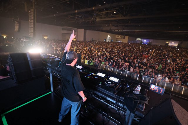 DJ Commands Massive Crowd at Wobbleland 2026