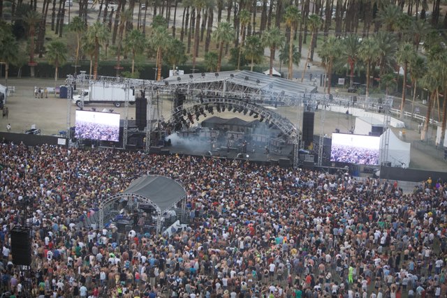 Coachella Weekend 2 Concert Draws Massive Crowd to the Desert