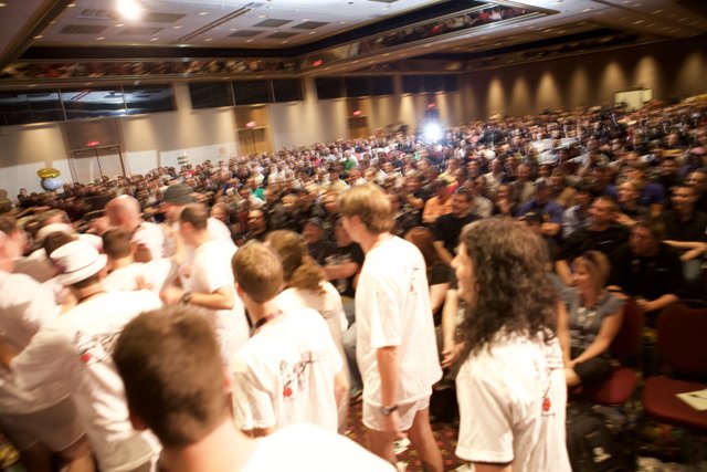 The Thrilling Crowd at Defcon 17