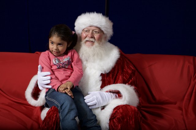 Santa Claus and the Little Girl