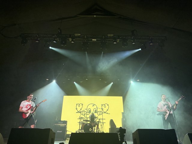 Vibes on Stage: Capturing the Pulse of Rock