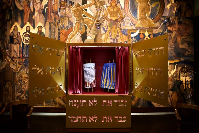 Hebrew Altar Box