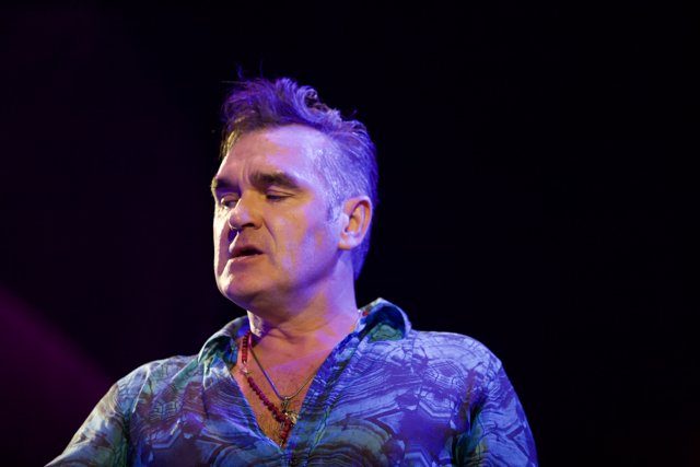 Morrissey's Blue Shirt Performance