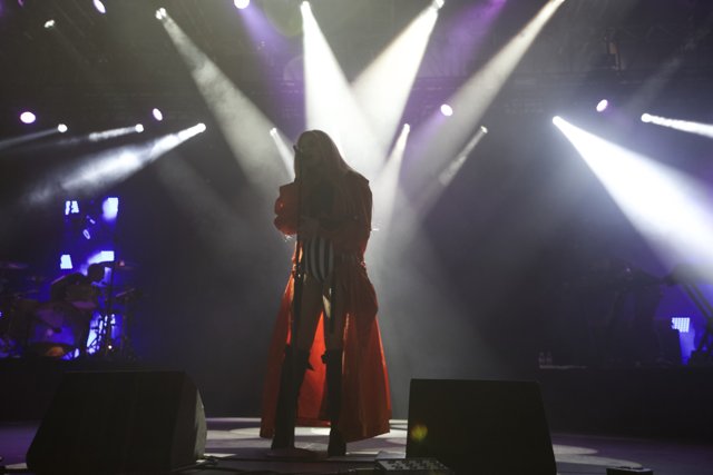 The Red Queen Rocks the Stage