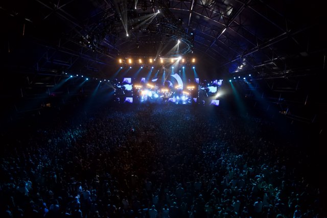 Lighting up the Stage: A Massive Crowd at the Coachella 2015 Concert