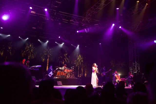 Jhené Aiko Kicks up the Crowd at Coachella