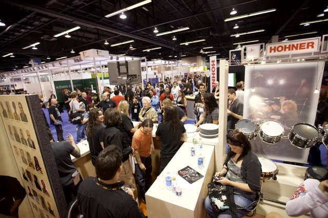 Musicians Gather at 2009 NAMM Convention