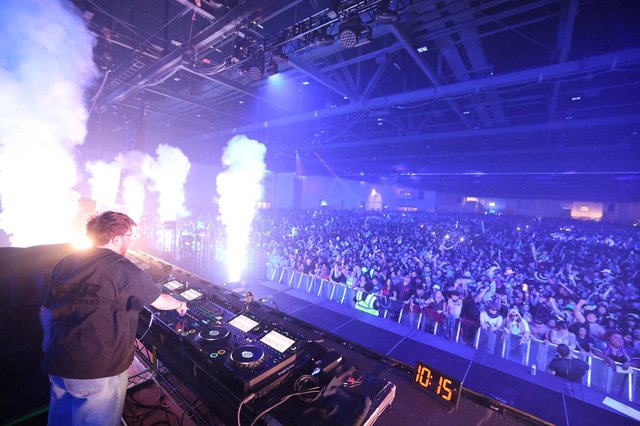 DJ Ignites Massive Crowd at Wobbleland 2026