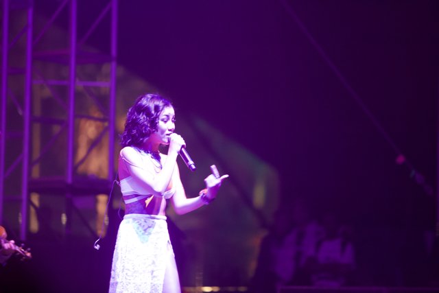 Jhené Aiko Shines on Stage at Coachella