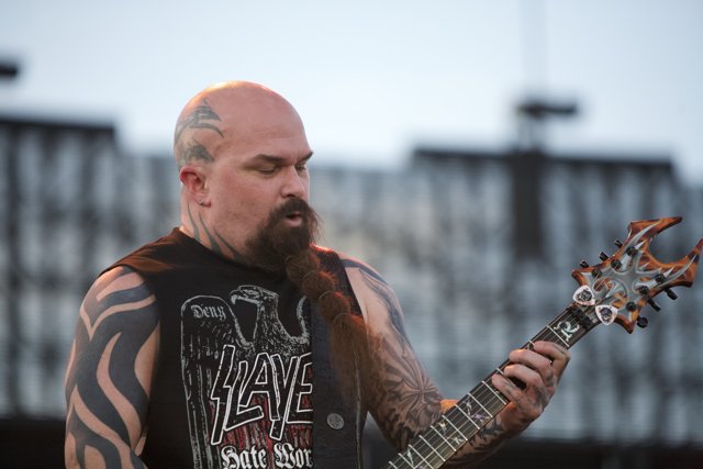 Tattooed Beard Guitarist Rocks Big Four Festival
