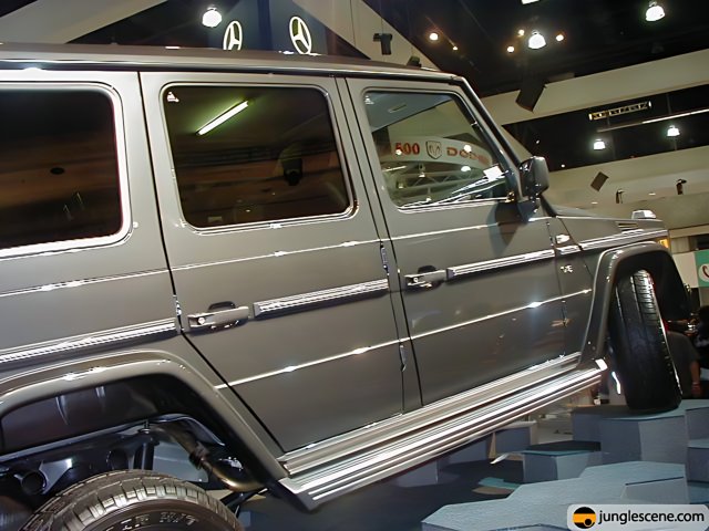 Stunning Mercedes G-Class on Display at LA Auto Show 2002