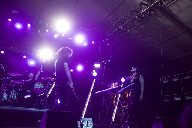 Florence Welch Rocks Coachella Stage Under Purple Lights