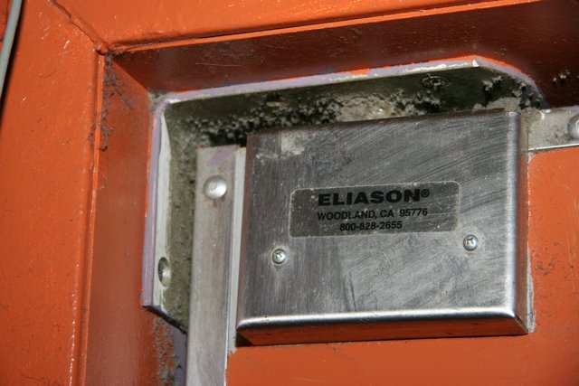 Elson's Metal Mailbox Container