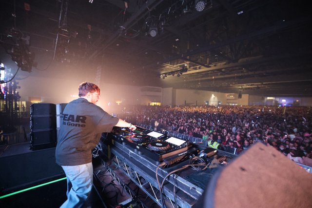 DJ Performs to Massive Crowd at Wobbleland 2026