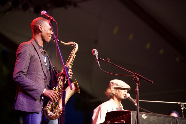 Soulful Saxophone Duo Takes the Stage at Coachella