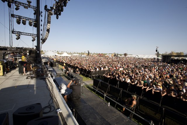 Coachella 2008: The Roaring Crowd