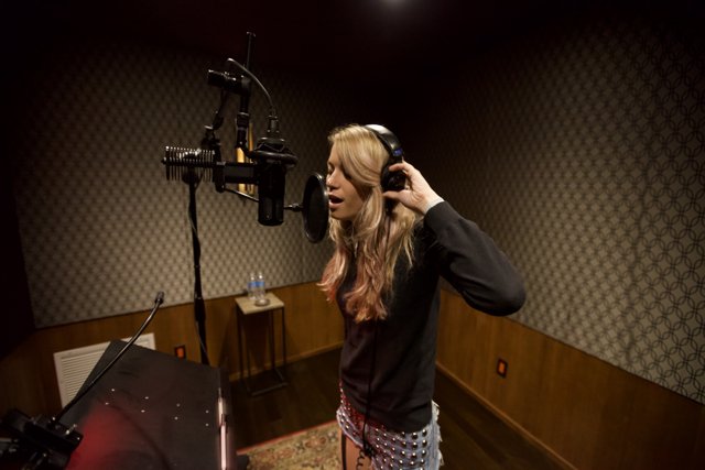 Studio Session with Anabel Englund