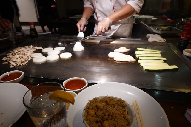Teppanyaki Chef Cooking Live Japanese Hibachi Performance