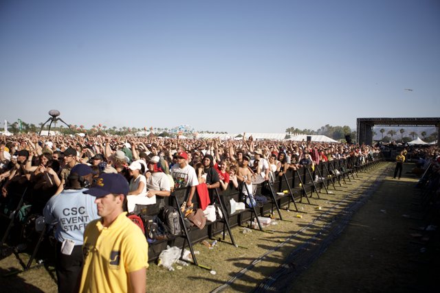 Massive Crowd Enjoys Coachella Concert