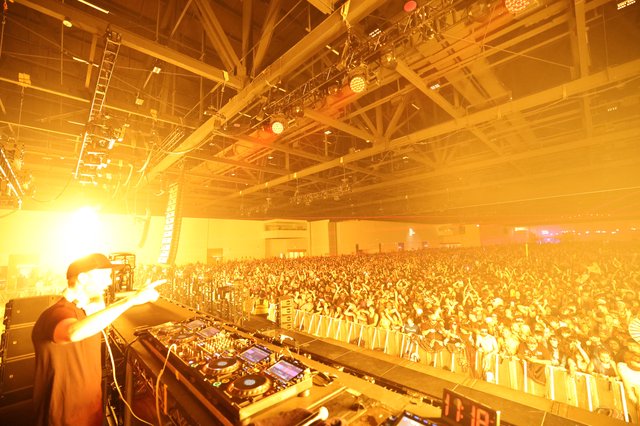 DJ Commands Massive Crowd at Wobbleland 2026