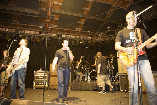 Bad Religion Rocks the House with Glasshouse Concert