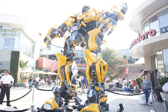 The Giant Robot at the Shopping Center