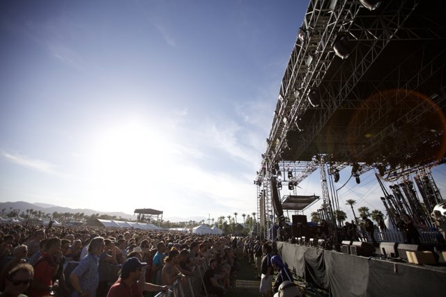Samantha Maloney and the Thrilling Crowd at Coachella
