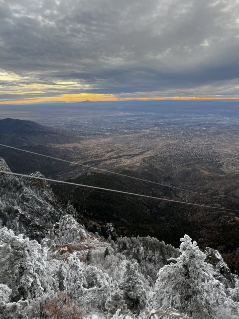 Majestic View of Albuquerque's Mountainous Cityscape