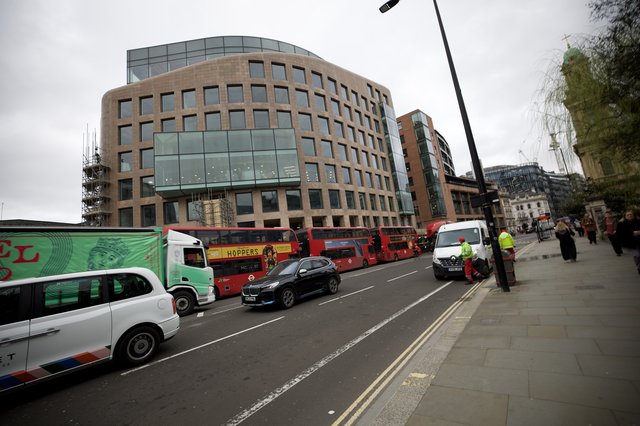 Modern Architecture and London Traffic Congestion